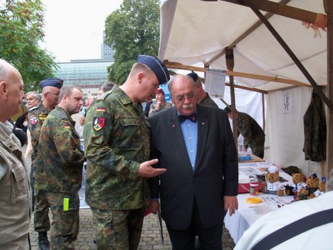 Hauptmann Sander u Mayor Spandau konrad Birkholz.JPG